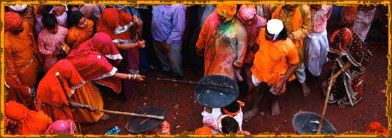 The Traditional Lathmar Holi of Brij